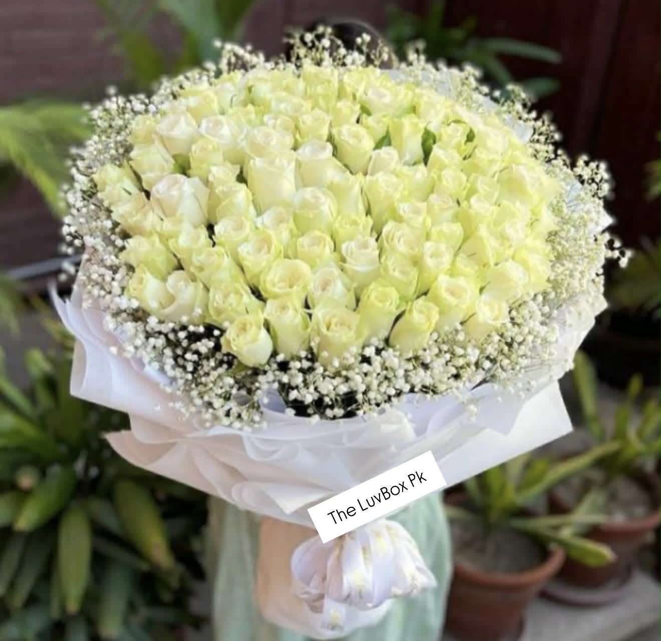 Alt: Flower bouquet Islamabad fresh roses delivery flower shop Islamabad