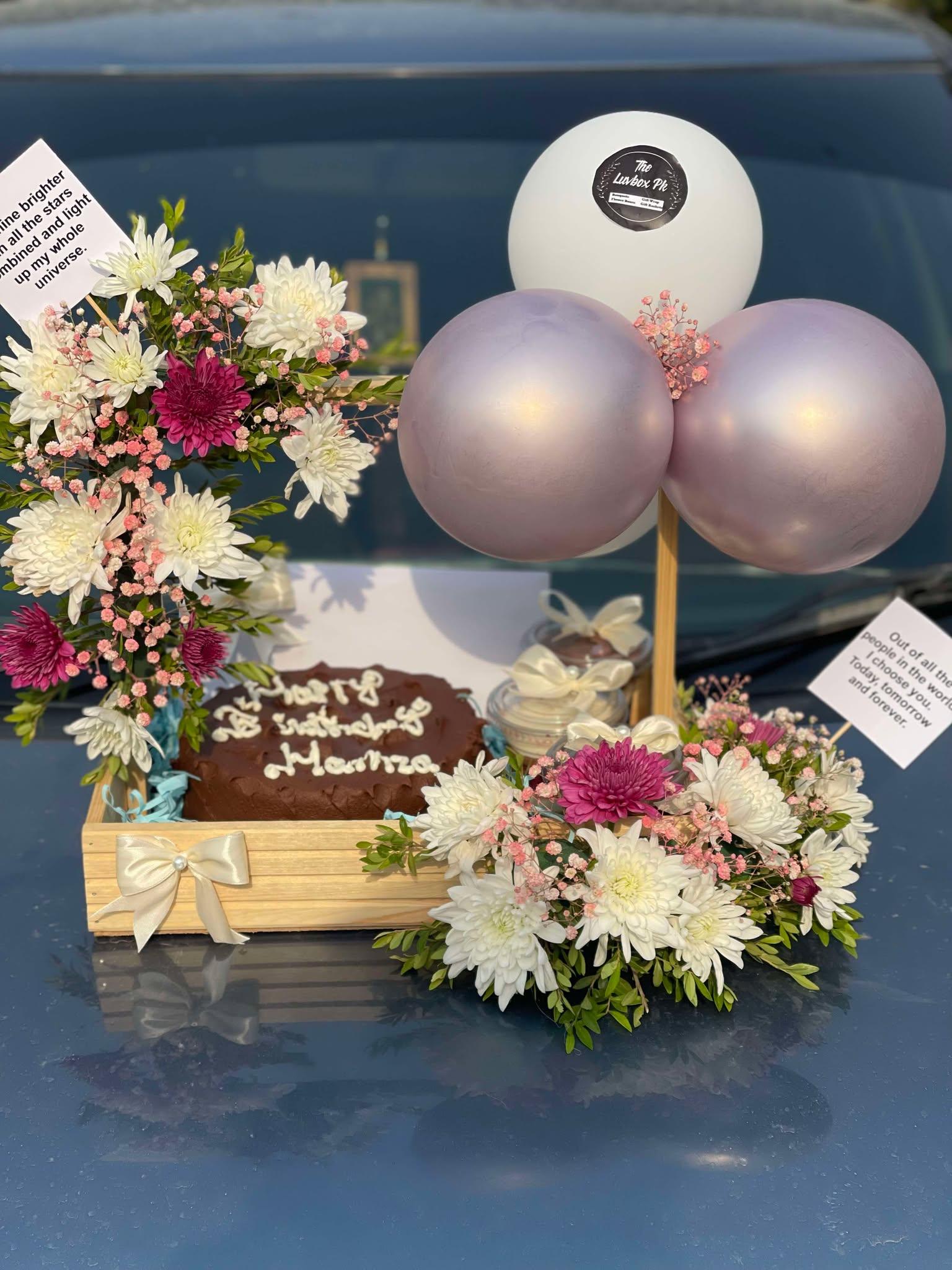 Floral Bliss Tray – Wooden Tray with Cake & Flowers