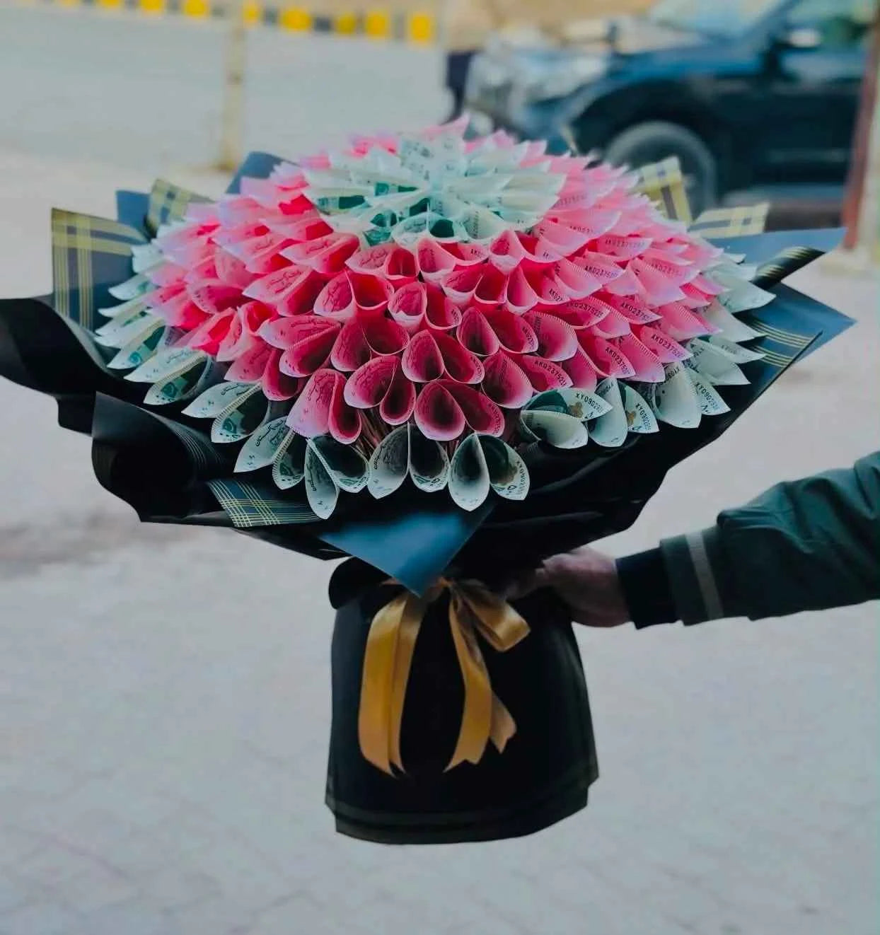 Royal Cash Luxe Bouquet – 50K Money Arrangement (Premium Edition)