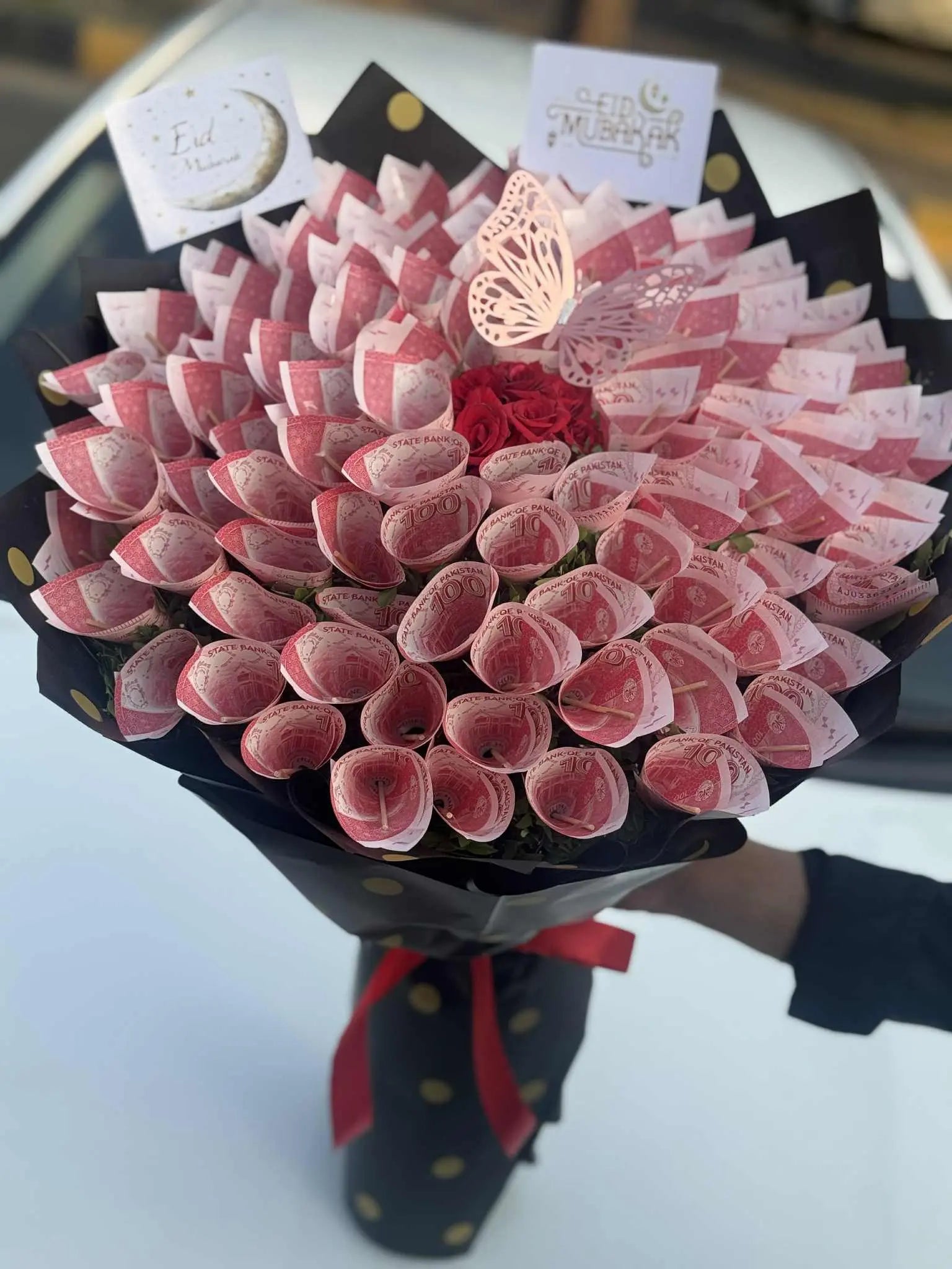 💰 Elite Surprise Combo – Money Bouquet & Snack Basket