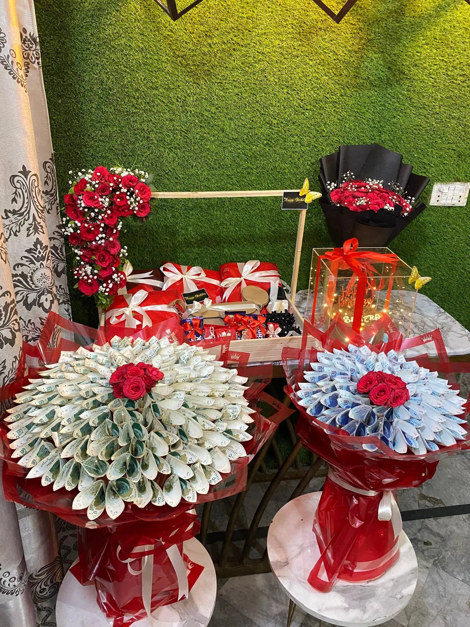 Eid Royale – Luxury Combo with Cash, Cake & Chocolate Basket