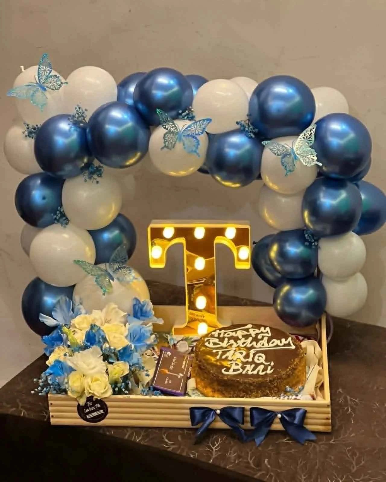 Blue Royale Birthday Tray – Luxury Cake & Gift Surprise for Him