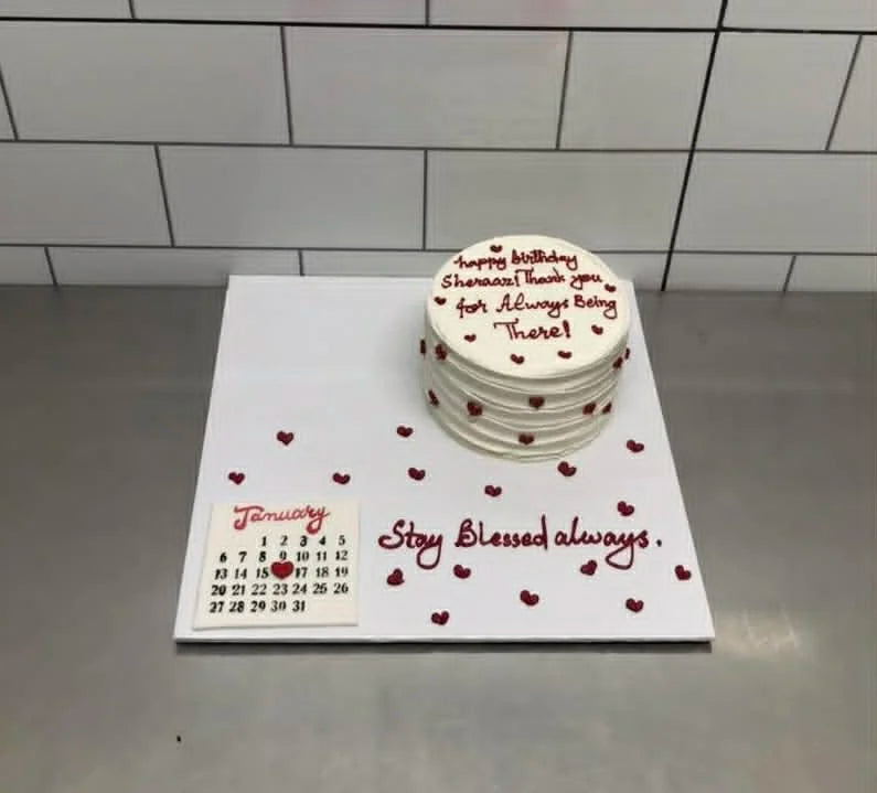 Luxury cake tray with 2 lbs cake, custom message and calendar date marking for gifting in Islamabad.