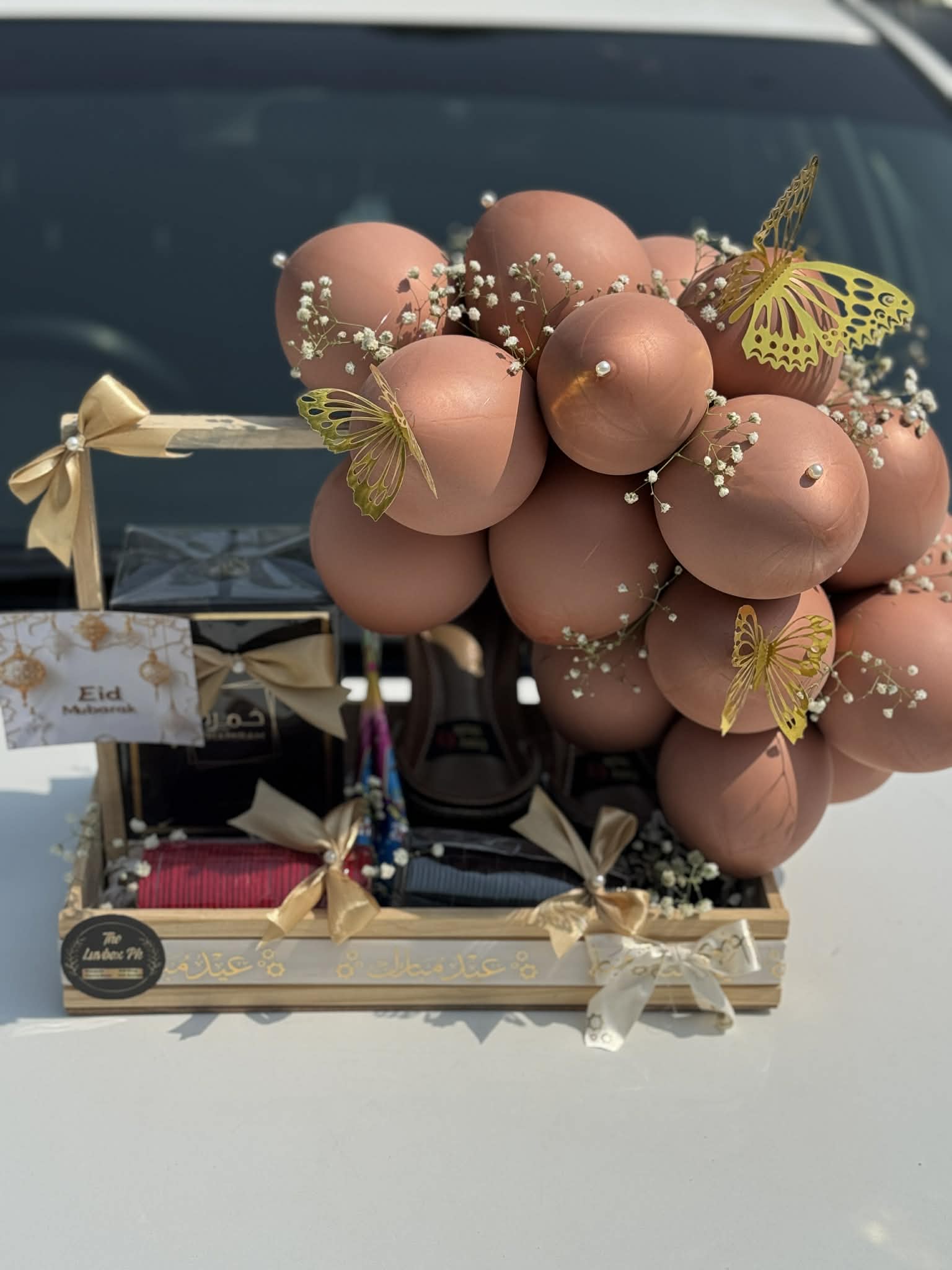 Luxury Eid and wedding gift tray with bangles perfume and khussay in Islamabad