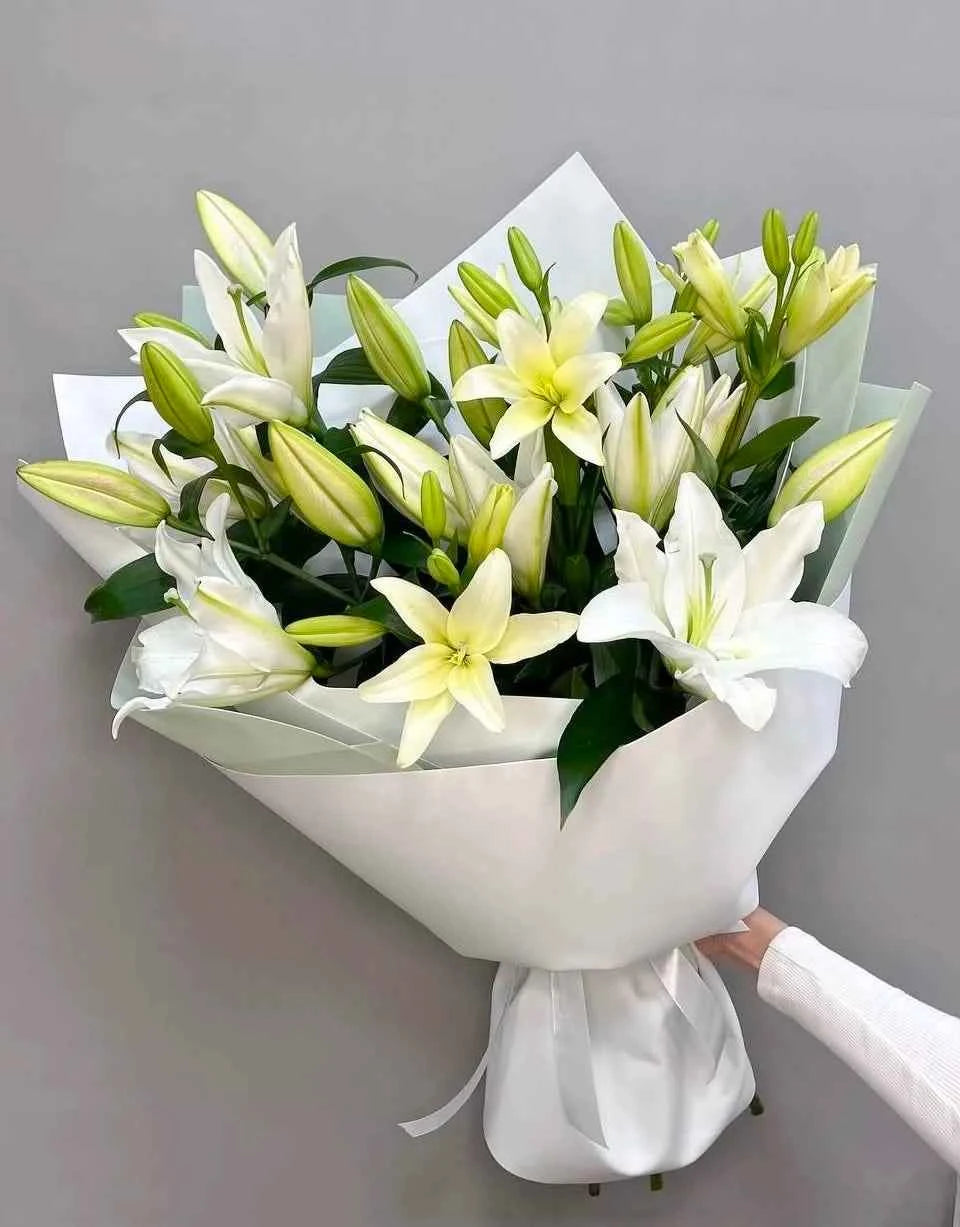 Luna Grande – Oversized White Lily Luxury Bouquet