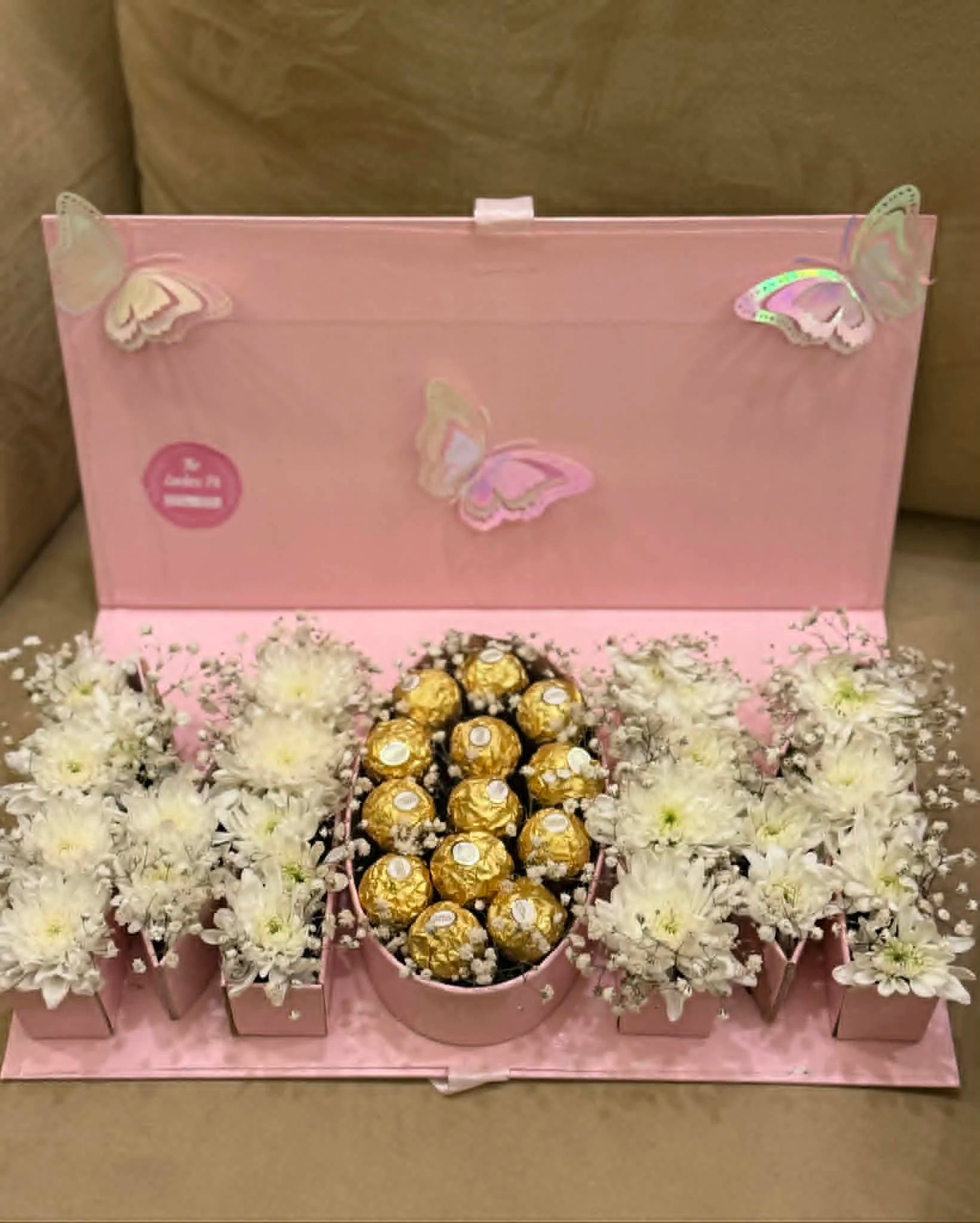 Eternal Love – Mother’s Day Luxury Flap Box with Flowers & Ferrero