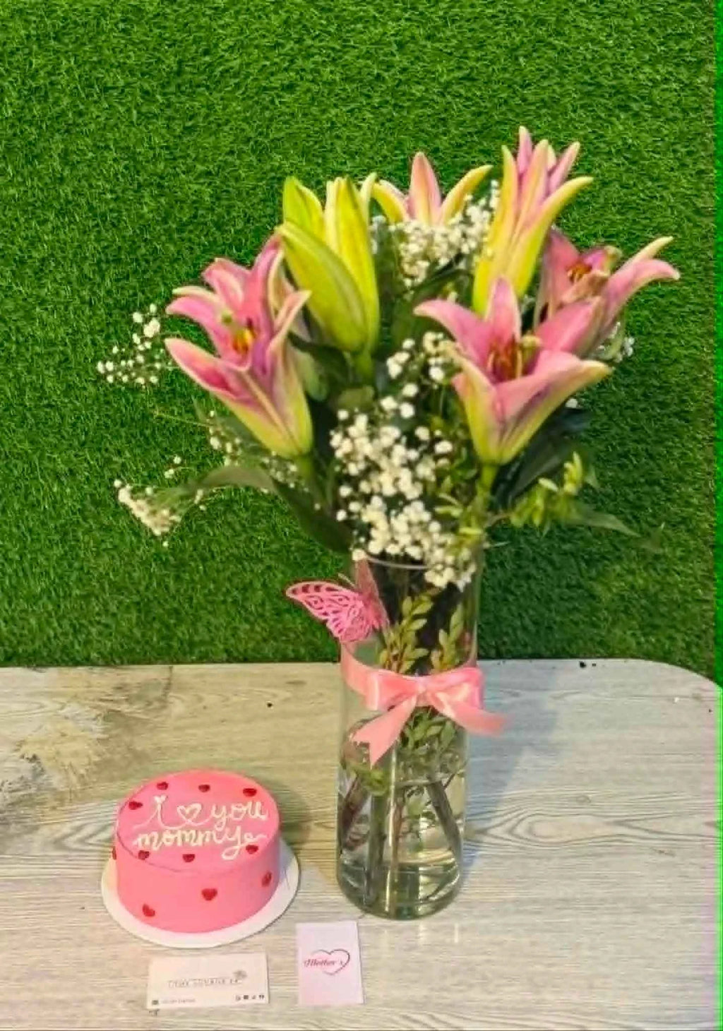 Blush Lily Love – Mother’s Day Combo with Pink Lilies Vase & “I Love You Mommy” Cake