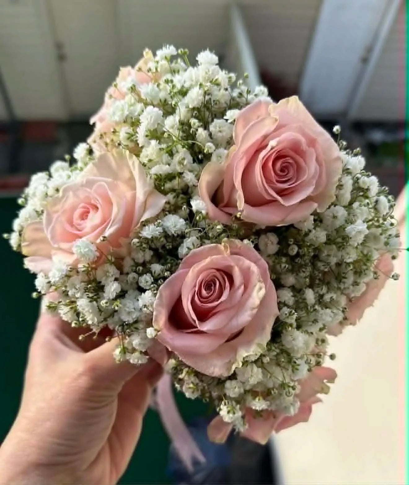 Mother’s Day gajra pair with pink roses and baby’s breath for gifting in Islamabad.