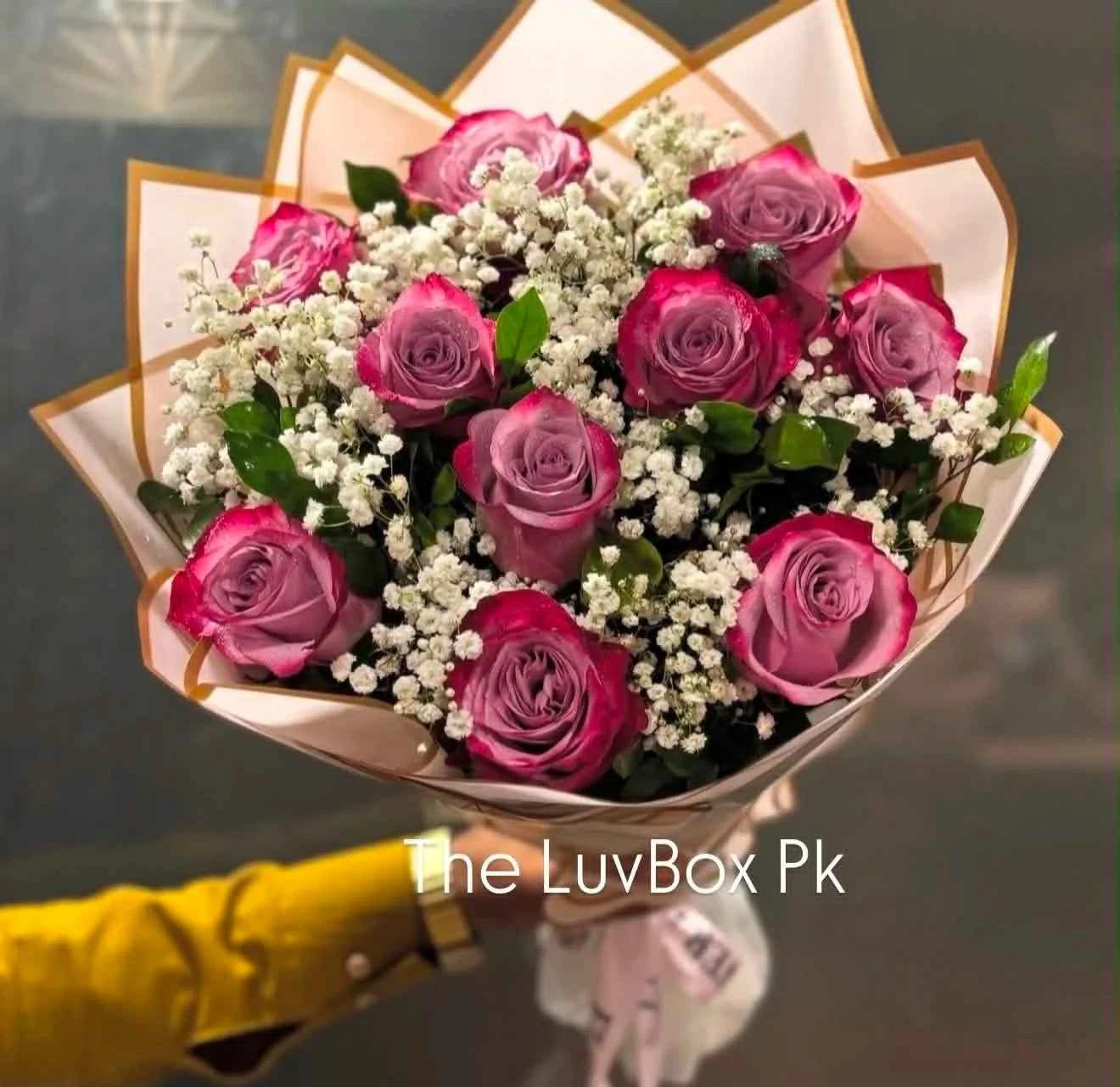 Royal Amethyst – Luxury Purple Rose & Baby’s Breath Bouquet