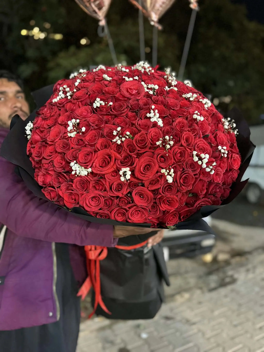Royal Crimson Affair 🎈🌹 Ultra-Luxury 300 Red Roses Balloon Bouquet