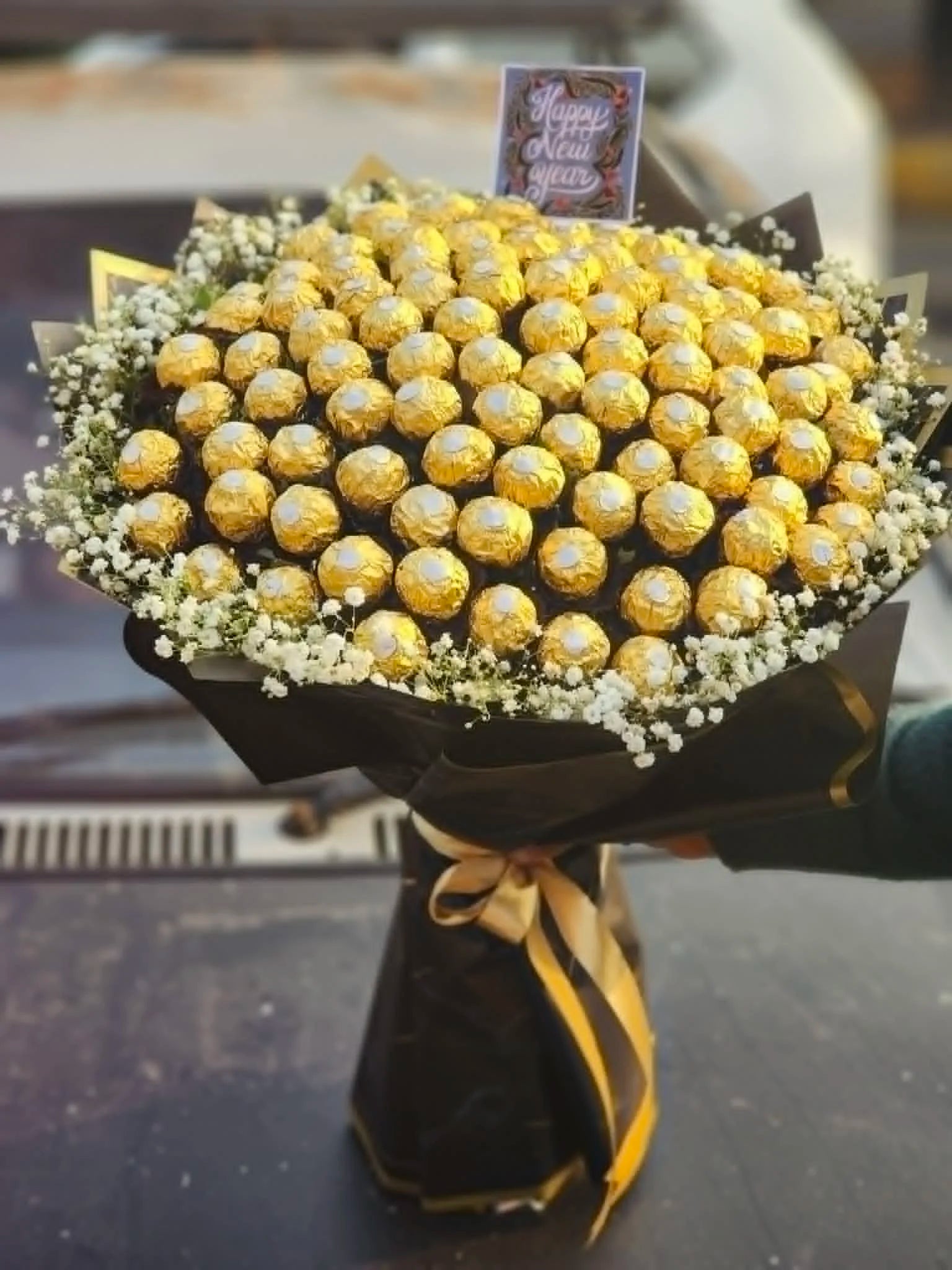 XXL Ferrero Rocher chocolate bouquet with 80–100 pieces for wedding and luxury gifting in Islamabad.