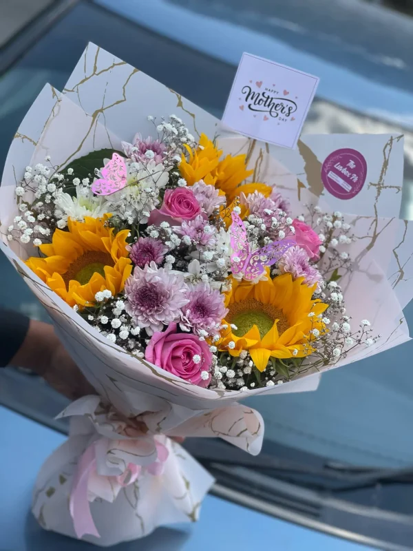 Elegant Mother's Day Flower Bouquet | Flower Shop in Islamabad | The Luv Box PK