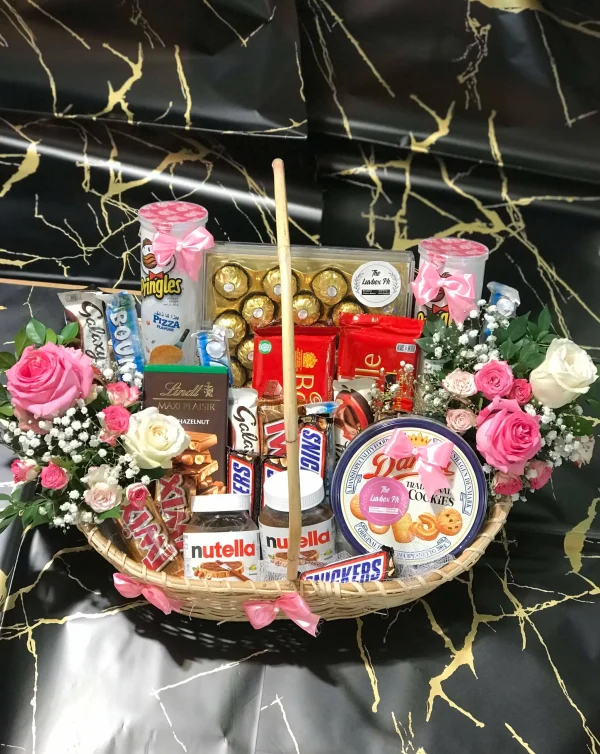 /luxury-chocolate-basket-with-flowers-gift-shop-in-islamabad