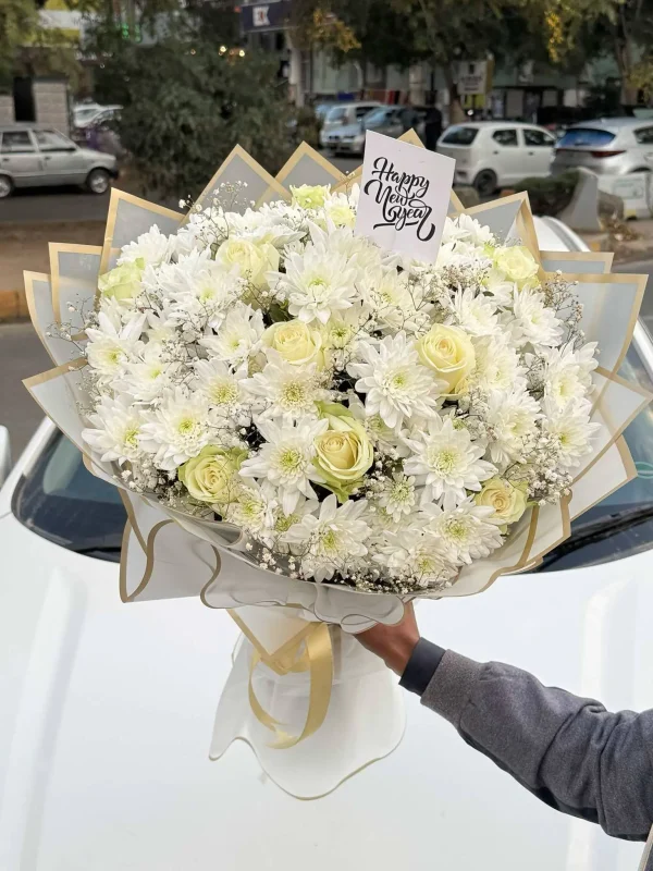 Luxe Frost – Elegant white flower bouquet with roses and lilies for gift delivery in Islamabad