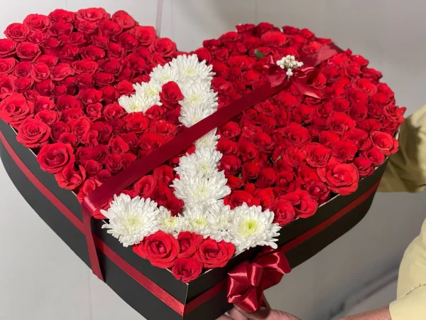 Heart-shaped rose box with red roses and number 1 in white chrysanthemums – luxury anniversary flower delivery in Islamabad