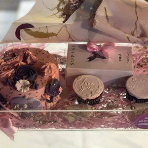 Mother’s Day acrylic tray with branded perfume, customized cake, and cupcakes – luxury gift by The LuvBox PK