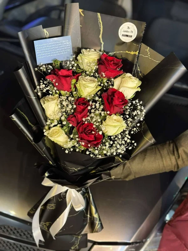 Rustic Romance – White & Red Rose Bouquet in Brown Wrap | Gift Shop in Islamabad – The LuvBox Pk - Image 4