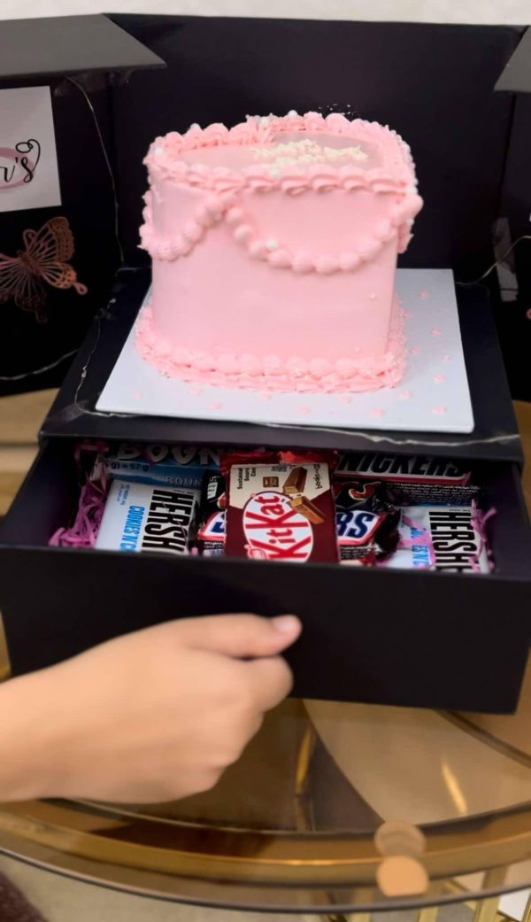 The LuvBox PK – Mother's Day Luxe Surprise Box with Cake & Chocolates | Gift Shop in Islamabad - Image 5