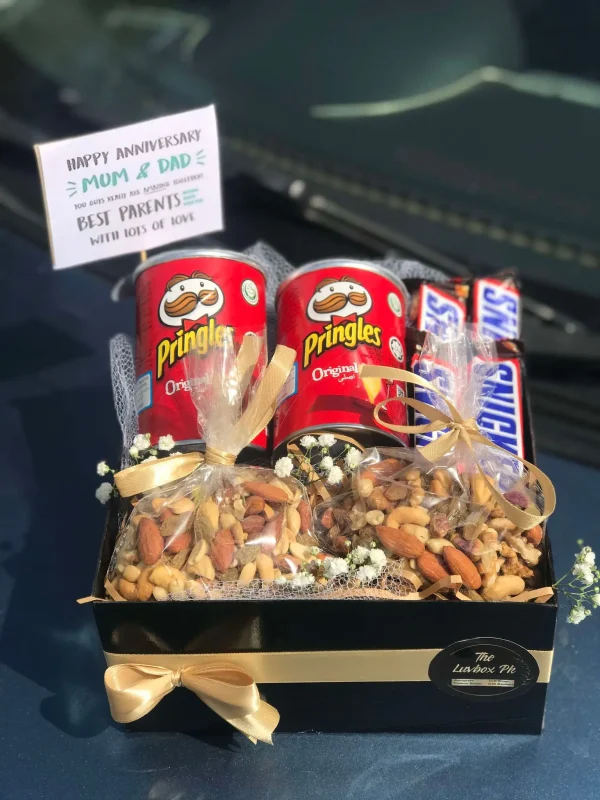 Mini snack box with dry fruits and chocolates – gift shop in Islamabad