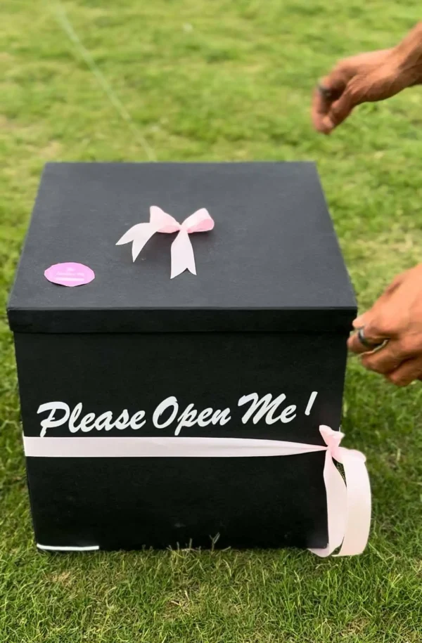 Mom's Surprise Explosion Box – Personalized Mother's Day Gift - Image 2