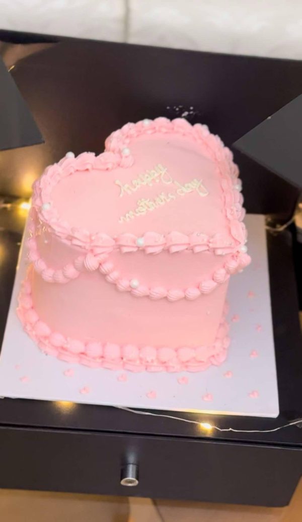 The LuvBox PK – Mother's Day Luxe Surprise Box with Cake & Chocolates | Gift Shop in Islamabad - Image 7
