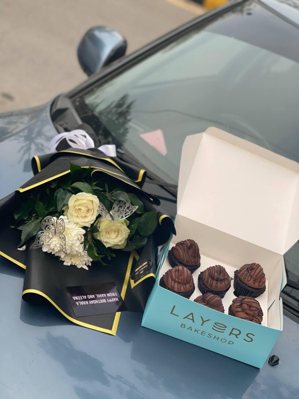 The LuvBox PK – Cupcake Delight Combo with Mini Bouquet | Gift Shop in Islamabad